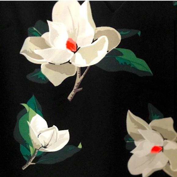 Banana Republic Magnolia Black Floral Sleeveless Blouse  3 for $20 - Picture 3 of 5